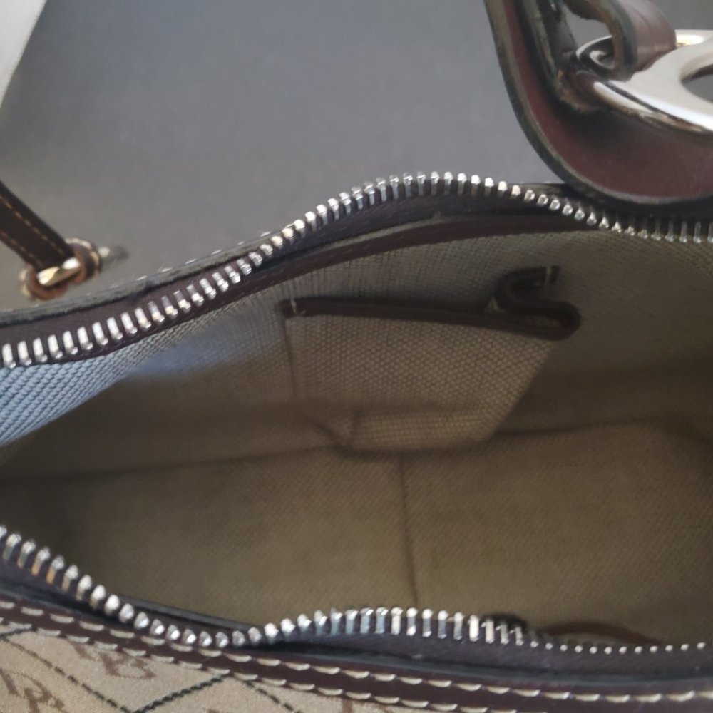 Dooney & Bourke Tan/Brown Signature Bag Like New! - Picture 6 of 10